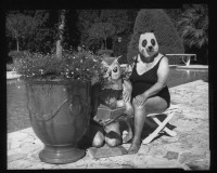 schultz_2016/SCHULTZ_PandaInThePool4
