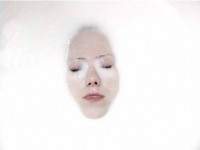suhonen/2006/AnuSuhonen_MothersMilk_videostill_2